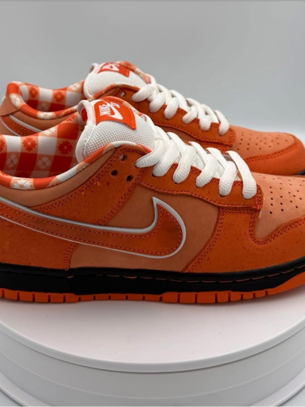 NWT- NIKE SB Dunk Low OG QS
Orange Frost/ Electro Orange 
"Orange lobster"